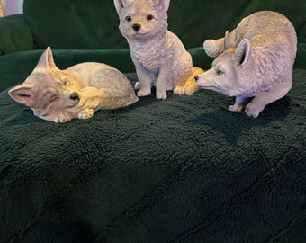 Realistic Arctic Fox Christmas Decoration – Frost Resistant, 23-37cm