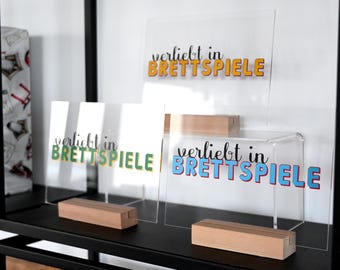 In love with board games – your decoration for the board game shelf! A wonderful gift for board game fans or a statement piece for your shelf.