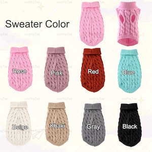 Puede incluir: Una colecci&oacute;n de diez su&eacute;teres de punto trenzado para mascotas dispuestos en una cuadr&iacute;cula. Los colores incluyen rosa, rosa, rojo, azul, beige, caqui, gris y negro. Cada su&eacute;ter presenta un cuello alto acanalado y un patr&oacute;n trenzado.