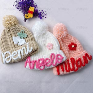 Bestickte Kinder Mütze mit Name & Pompom, gestickte Bommel Mütze, Wintermütze für Kinder, Weihnachtsgeschenk, Wintermütze mit Pompom