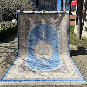 Blue Bamboo Silk Rug 7x10: Traditional Turkish Carpet