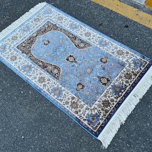 Prayer Rug For Muslim / Prayer Mat / Gebetsteppich / Luxury Prayer Rug / Janamaz / Ramadan Gift / Eid Gift / Bamboo Silk Prayer / 2.6x3.9 Ft