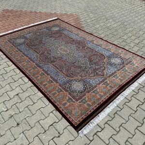 7x10 Bamboo Silk Oriental Rug: Handcrafted Persian Style