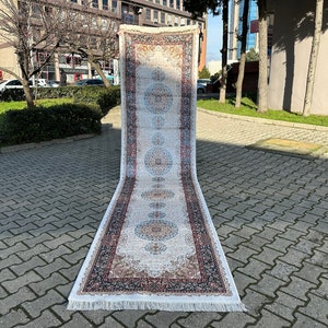 Anatolian Silk Runner Rug: Cream Bamboo Hallway Carpet (3.3x13.1 ft)
