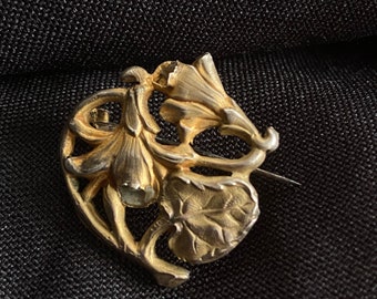 Antique Art Nouveau gold on silver vermeil brooch, made in France