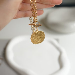 Silver coin necklace gold plated coin necklace medal necklace vintage coin necklace minimal jewelry jewelry gift gift for her imagen 1