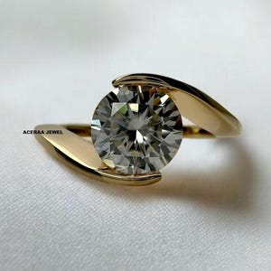 2 Carat Round Lab Grown Diamond Ring IGI Certified Round Diamond Ring Solitaire Ring 14K Solid Gold Engagement Ring Birthday gift For Her