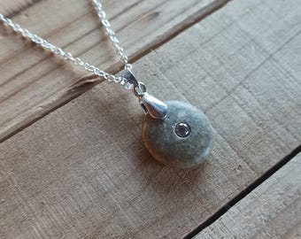 Kiesel Stein Halskette, Kieselstein Halskette, Kieselstein Silberkette, Kieselstein Anhänger, Eco Schmuck, handgemachte Kieselsteinkette, Geschenk