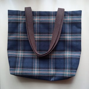 Karierte Schultertasche, einzigartige Tasche, Kugelfisch-Einkaufstasche, handgemachte karierte Tasche, dunkelblaue karierte Tasche