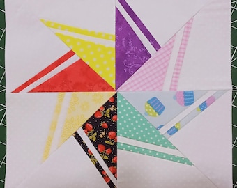 Bloque de edredón de estrella con rayas puntiagudas: Patrón de patchwork de papel base (descarga en PDF, 12 pulgadas)