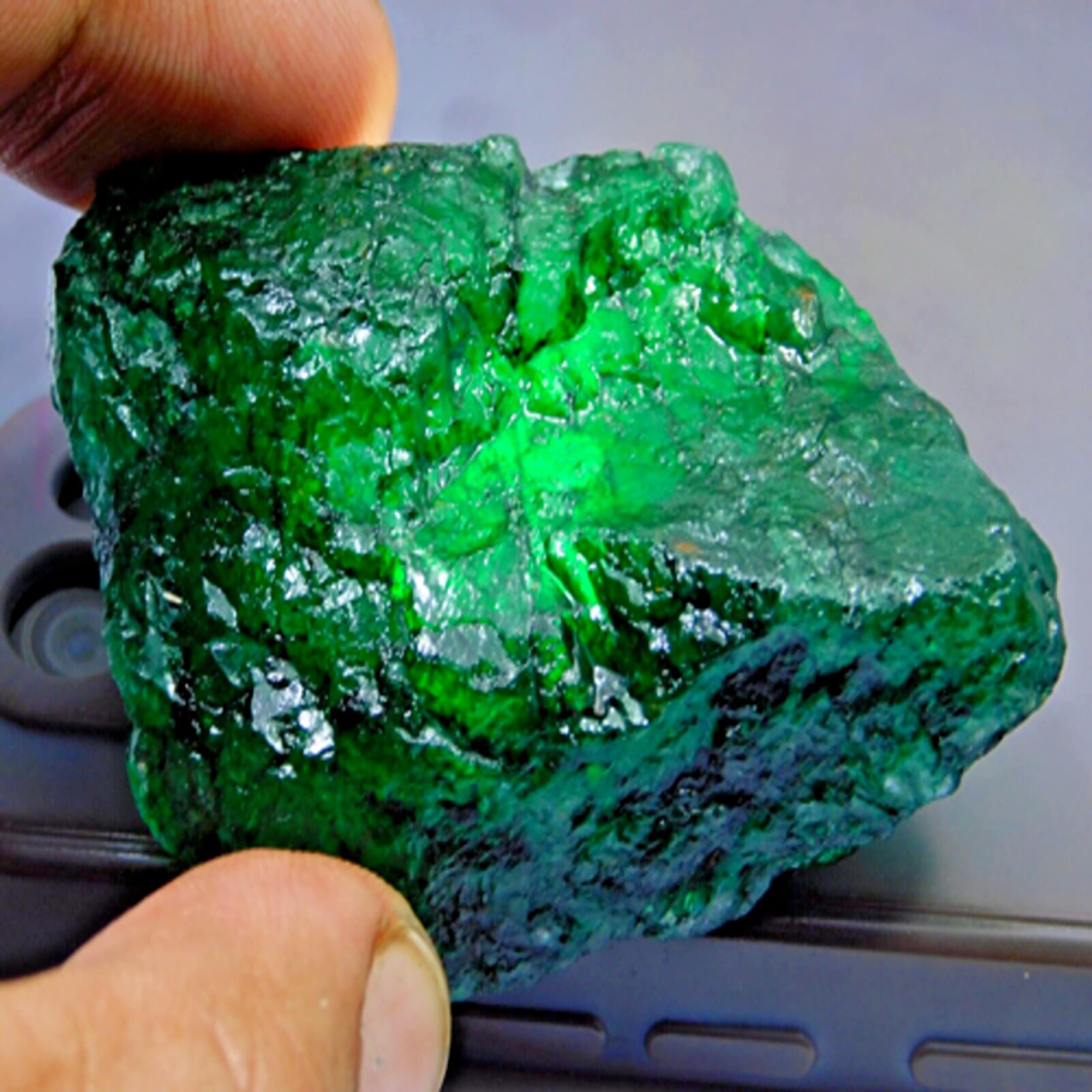 Natural Earth Mined Emerald Rough – 449.85 Ct Certified