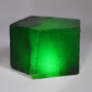 350-450 Ct Certified Natural Brazilian Green Emerald Raw Healing Earth-Mined Glorious Chunk Uncut Shape Green Emerald emerald Rough Row image 7