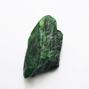 Gecertificeerde smaragd ruwe aarde gedolven 1200-1300 kt natuurlijk groen enorme losse edelsteen gratis levering gratis cadeau-groene smaragd rij groen ruw