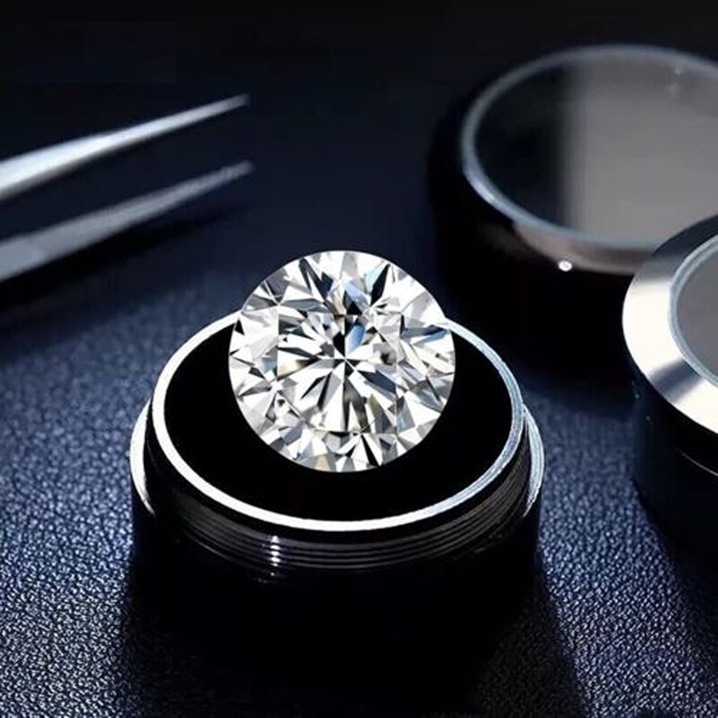 Loser Diamant 0,30 Karat. D VS1 IGI-zertifizierter, Im Labor Gezüchteter Diamant – VK. Diamonds LLC