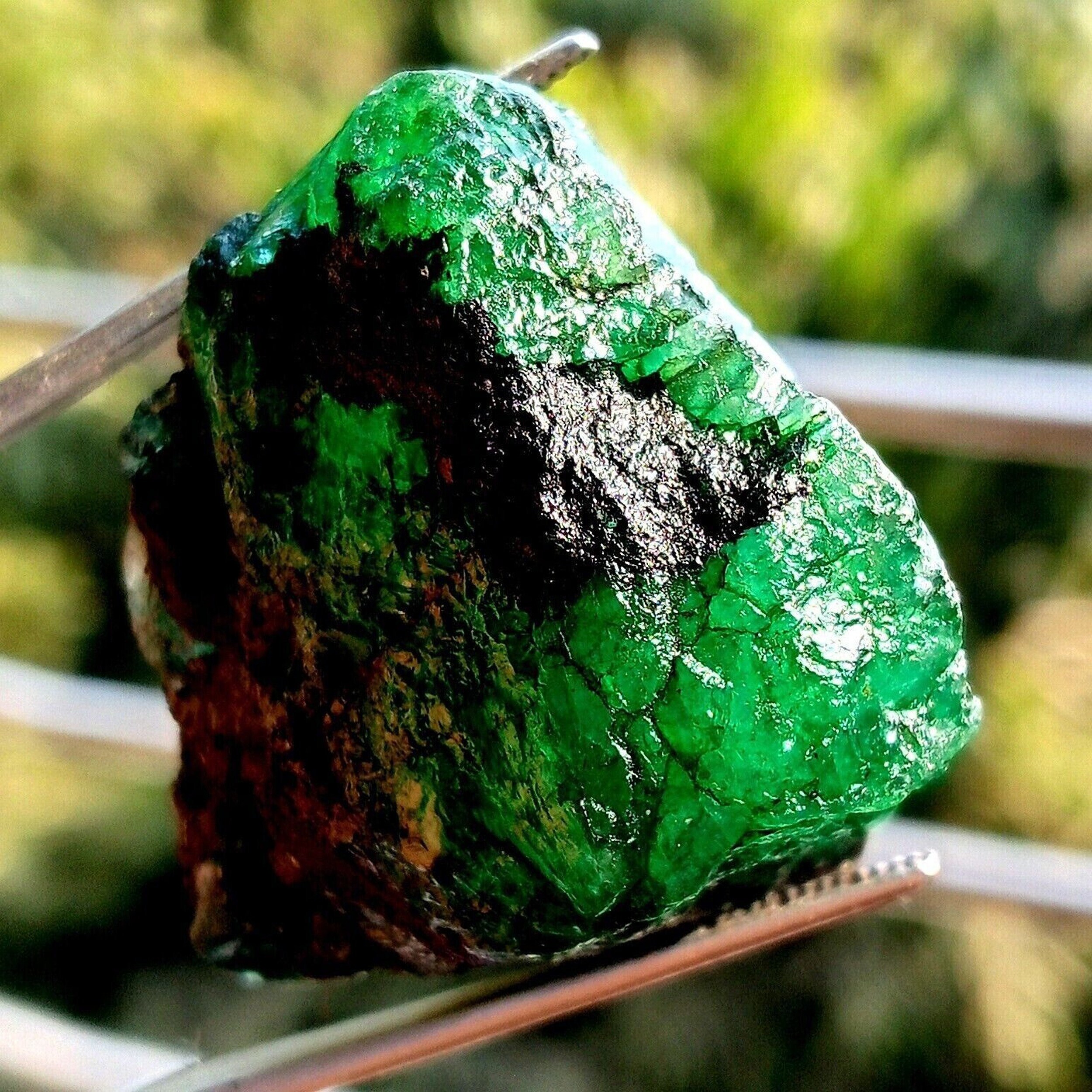 Emeraude Naturelle De Colombie 11,32 Carats - Avec Certificat GIL, Huilée, Excellente Taille