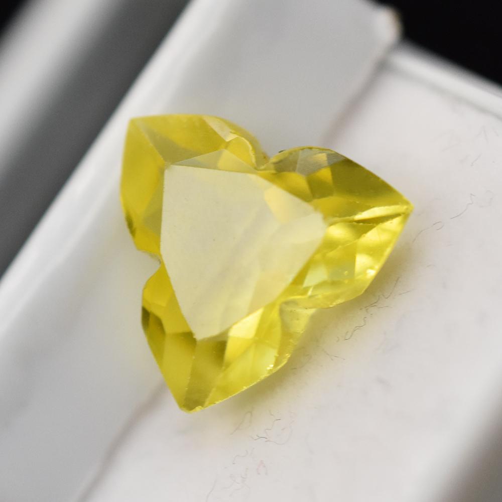 Saphir Jaune Naturel 9.00 Carats - Forme Trillion - Certifié GIL - Inde/Sri Lanka | Neuf Sans Emballage