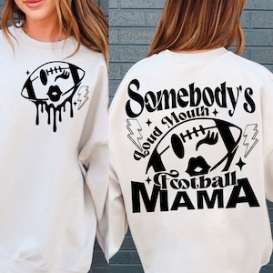 Quelqu'un de bouche bruyante Football Mama Png, fichier de coupe Svg Football Mama, Football Svg, Football Png, Sports Png, Football maman Png, Svg rétro