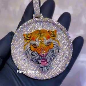 Iced out tiger pendant top