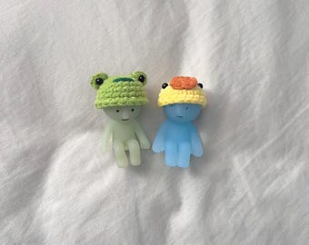 Sombreros de ranita y pollito Smiski de crochet