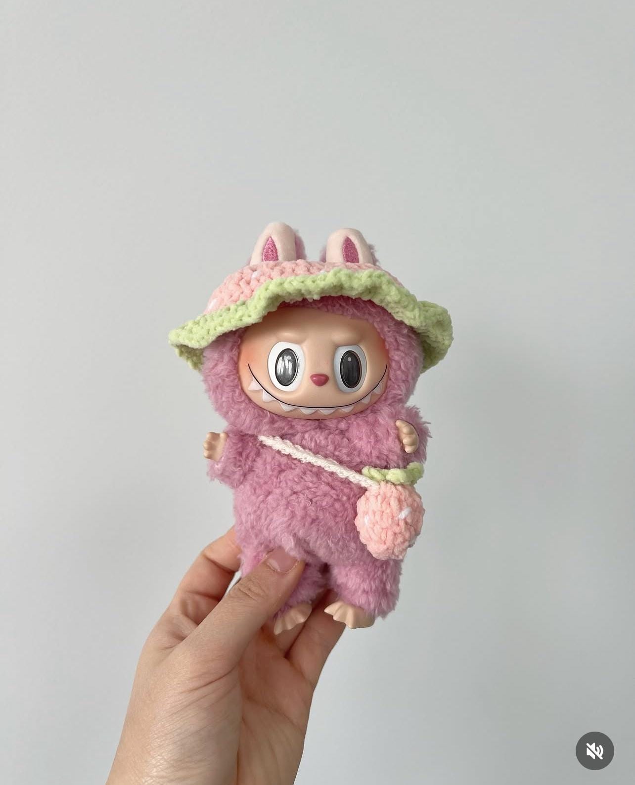 ごんちゃん様　あみぐるみ　帽子など ちびぐるみちゃんのポンポン帽子編みました✨️ 他のカラーも作ってみ