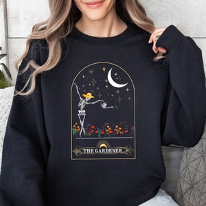 Gardener Skeleton Sweatshirt, Plant Lover Tarot Card Sweater, Garden Lover Gift, Plant Lady Sweatshirt, Mom Gardening Sweat, Floral Skeleton