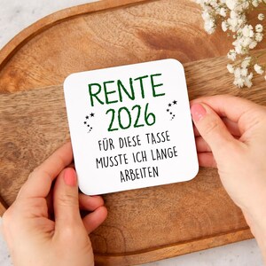 Rente 2026 Tasse – Lustiges Geschenk zum Ruhestand für Kollegen immagine 8