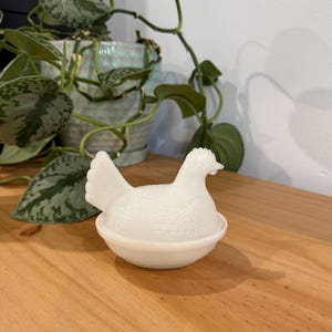 Vintage Milk Glass Hen on Nest