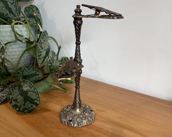 Cast Metal Victorian Leaf Letter Clip Holder