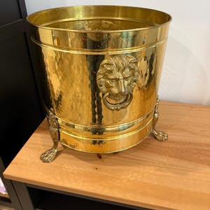 Large Brass Planter Lionhead with Claw Feet