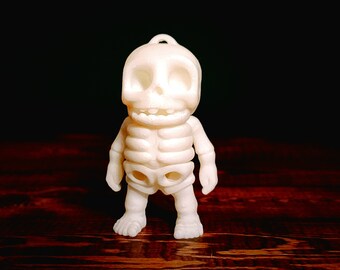 Cute 3D Printed Skeleton Bud: Halloween Keychain – Spooky Season Charm for Bags & Keys!