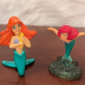 Enesco Disney Showcase Little Mermaid Flounder Go Fish Figurine, 1