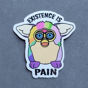 Mini adesivo FURBY terrore esistenziale / adesivo divertente anni '90 / l'esistenza è dolore / regali sotto i 5 anni