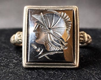 Anillo vintage de plata de ley con hematita y grabado, talla 8 – Marcado STERLING