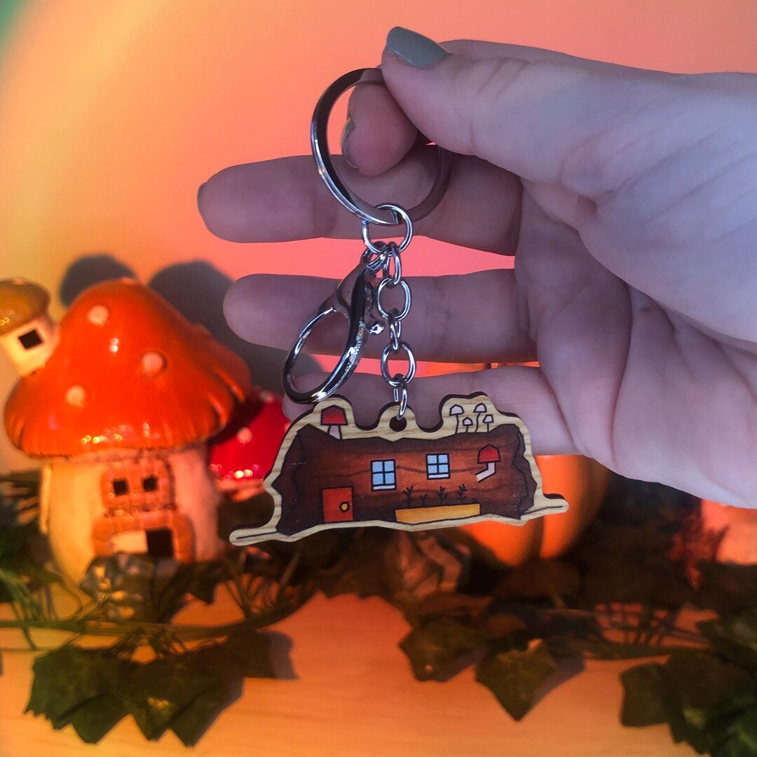 Log House Keyring | Doublesided Wooden Keychain With Split Ring ...