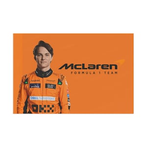 Oscar Piastri Mclaren Flag 2025
