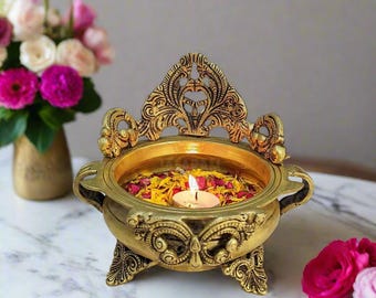 Urli decorativo in ottone / Ciotola Diya indiana per feste e Puja / Decorazione per la casa fatta a mano da Jalaram Designs / Regalo spirituale e centrotavola