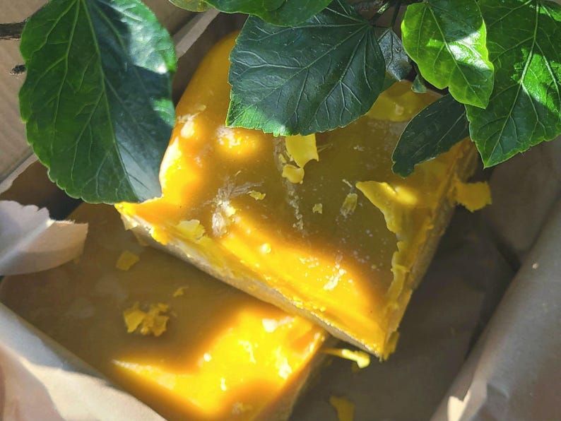 Handmade, 100% pure natural beeswax candle. Honeycomb design. Sold individually, eco-friendly and non-toxic. Respects nature and promotes well-being. image 9