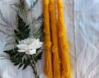 Conical candle with lily flowers, made from 100% pure, hand-poured natural beeswax. 23cm, Sold individually, Gift, flower, eco-friendly.