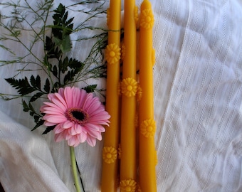 Hand-poured, 100% pure natural beeswax daisy cone candle. 23cm, Sold individually, Gift, botanical flowers.