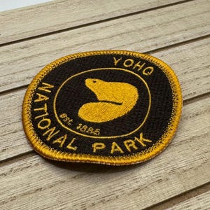 ヨーホー国立公園刺繍パッチ | アイロン接着、縫い付けバッジ | バックパッキング、ハイキング、探検に最適なカナダ旅行パッチ | カナダ国立公園