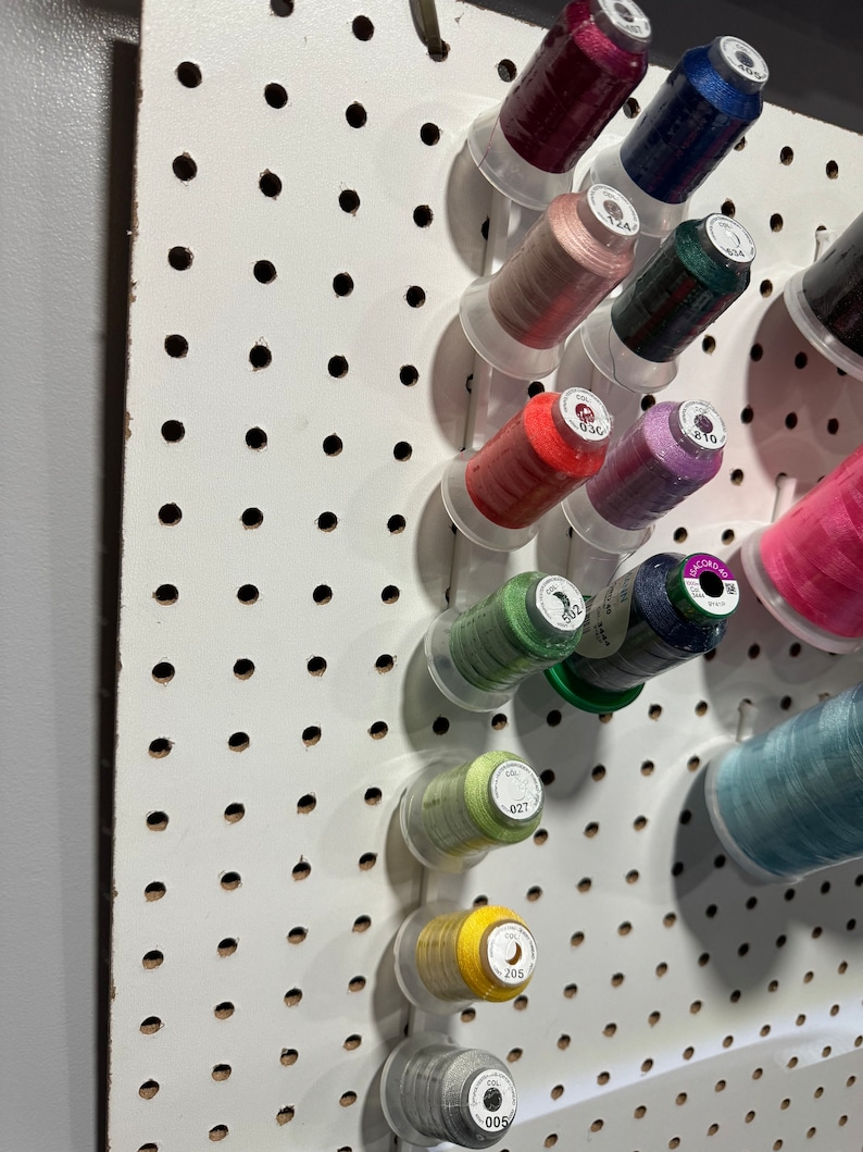 Pegboard Thread Spool Holder 500m/1000m for 1/4 56mm Pegboard Hole