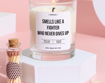 がんサバイバー回復ギフト。感動的な香りのキャンドル。化学療法を決して諦めない闘士の香り。闘士の記念品として。