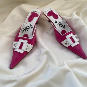 Scarpe iconiche vintage con tacco a gattino, mai usate, anni 2000. Spedizione gratuita Eu 37