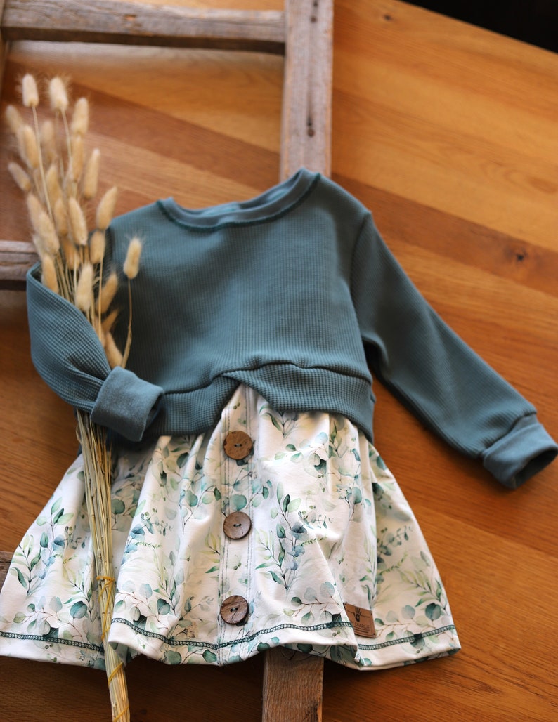 Girly Sweater Kleid / Tunika mit Fake-Knopfleiste Bild 5