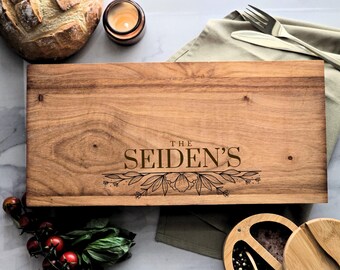 Personalised Acacia Wood Pedestal Serving Board | Name & Date Gift | Sharing Board | Grazing Board | Home Decor | 42cm | Cheese Board
