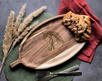 Personalised Acacia Serving Board | Name & Date Gift | Grazing Platter | Home Decor | Kitchen | 41cm | Home Decor | Country Animal Design