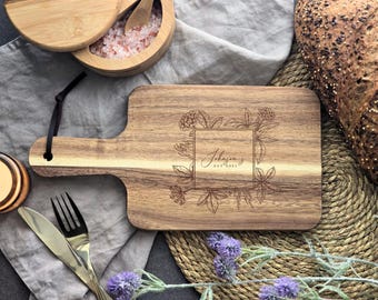 Personalised Natural Acacia Chopping Board | Custom Gift | Chic | Gifts for Her | Gifts for Him | Gifts for Couples | 30cm | Snack Board