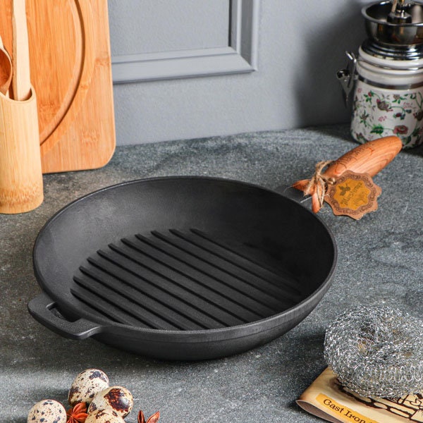 Oval 24cm/9.5''  BBQ Cast Iron Skillet. Handmade GRILL Cast Iron Pan. Serving Skillets Pans for Cooking. Best Grill Enthusiasts Gift Idea