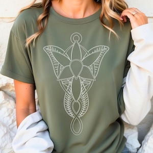 Evenstar Pendant | Short-Sleeve Unisex Classic T-Shirt | White Ink