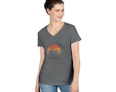I Run A Tight Shipwreck Ladies' V-Neck  Shirt, Mother's Day Shirt, Mom Life Shirt, Sunken Ship Shirt, Shipwreck Tee